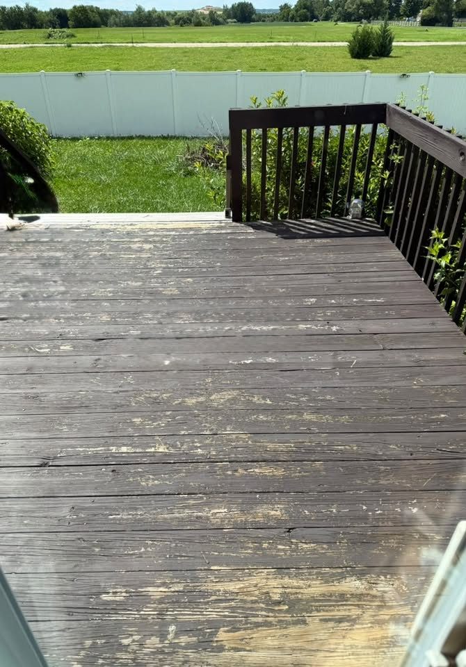 Deck Staining in Salem