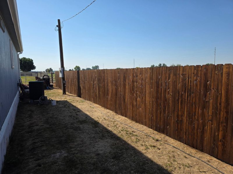 Fence Staining in Salem